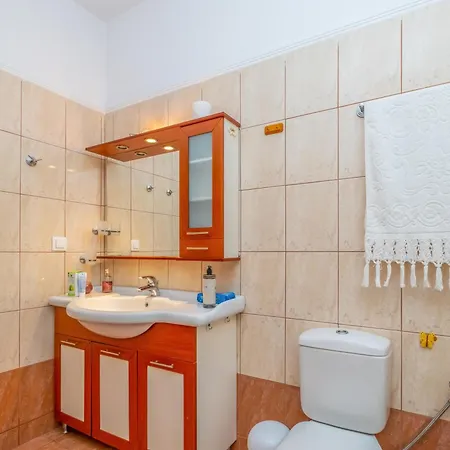 Villa House Kalitsa *
