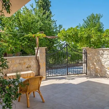 House Kalitsa فيلة *